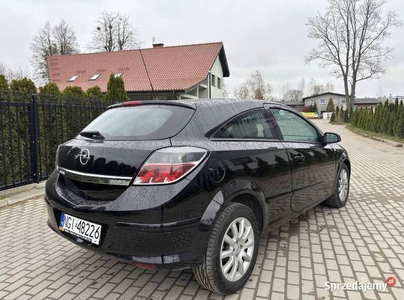 Używany Opel Astra GTC 90 KM (66 kW) 2008