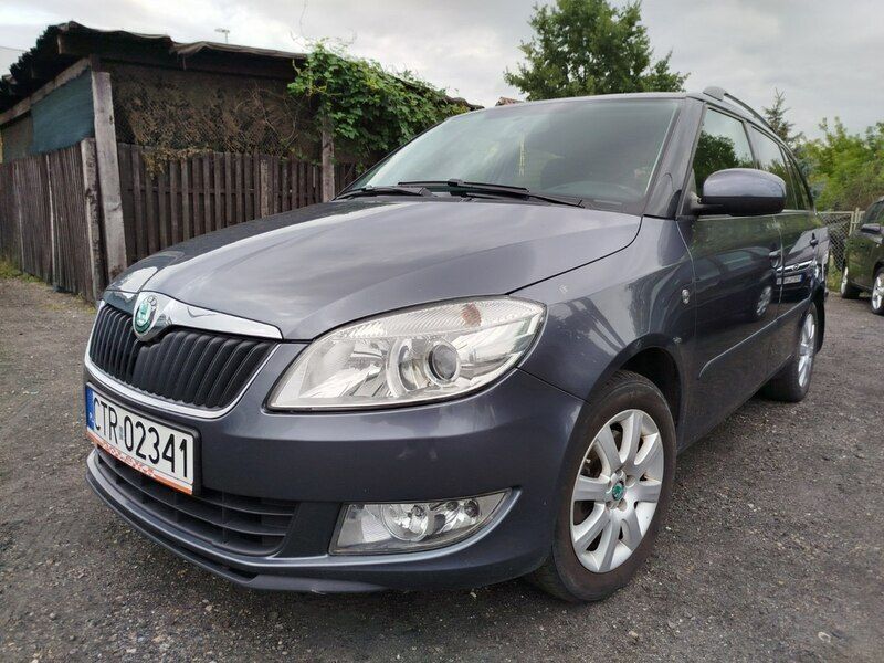 Szary Używany 2012 Skoda Fabia Sedan/Limuzyna | 9900 zł (Super Cena) - Obraz 1/4