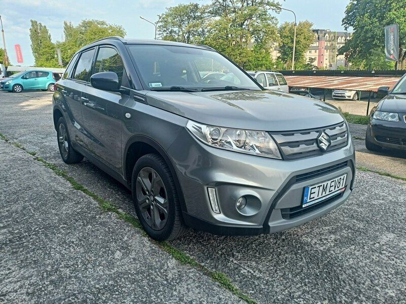 Grafitowy (metalik) Używany 2016 Suzuki Vitara SUV | 49 900 zł (Dobra cena) - Obraz 1/4