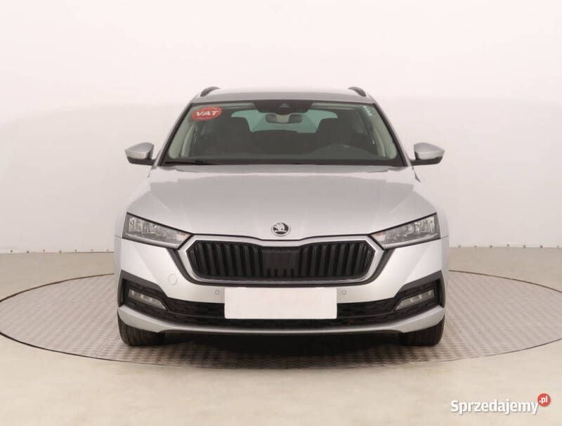 Szary Używany 2021 Skoda Octavia Kombi | 71 499 zł (Uczciwa cena) - Obraz 1/4