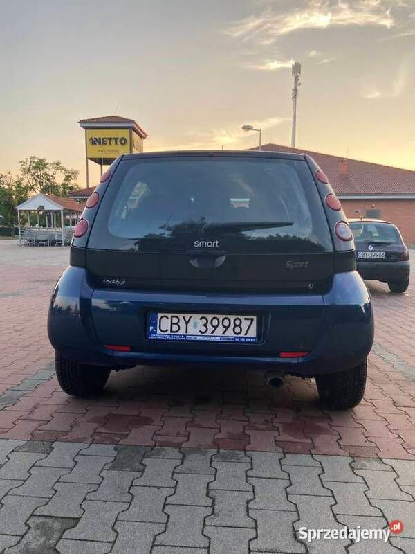 Używany Smart ForFour 75 KM (55 kW) 2004 Granatowy Hatchback