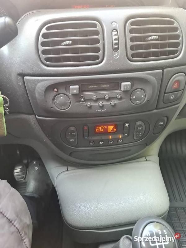 Zielony Używany 2003 Renault Scénic Minivan | 2500 zł (Dobra cena) - Obraz 1/4