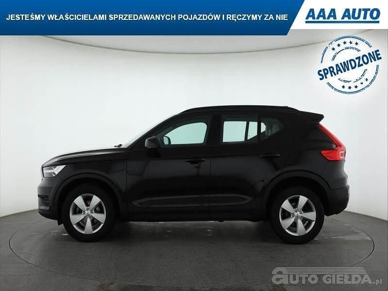 Używany Volvo XC40 2019 Czarny SUV