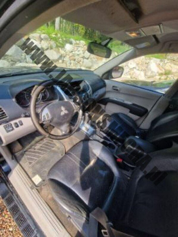 Używany Mitsubishi L200 178 KM (130 kW) 2011 Czarny Pickup