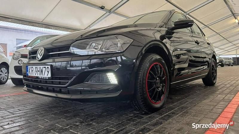 Czarny (metalik) Używany 2018 VW Polo Hatchback | 45 700 zł (Dobra cena) - Obraz 1/4
