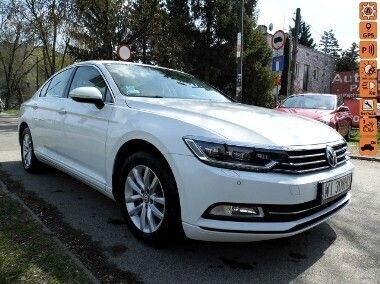 Biały Używany 2018 VW Passat Sedan/Limuzyna | 79 900 zł (Uczciwa cena) - Obraz 1/4