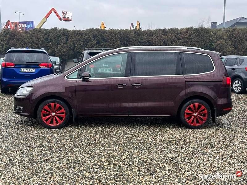 Bordowy Używany 2016 VW Sharan Minivan | 55 490 zł (Dość drogi) - Obraz 1/4