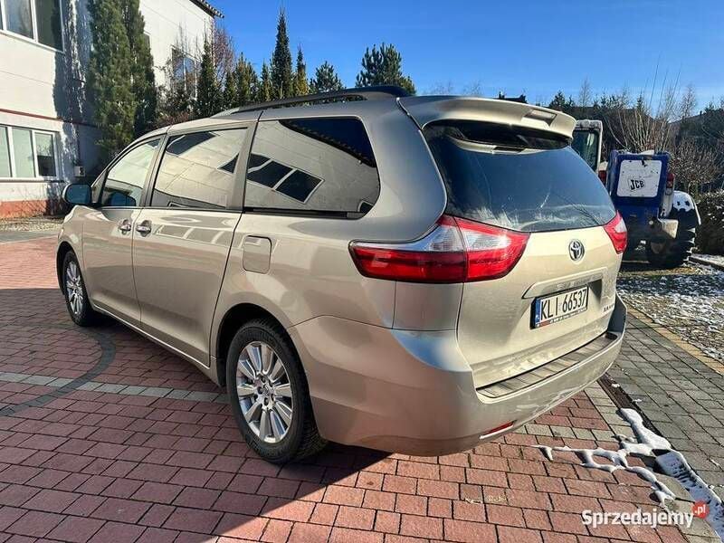 Używany Toyota Sienna XLE 2017 Minivan