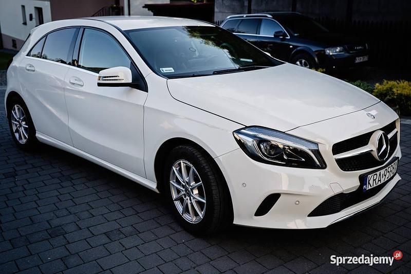 Używany Mercedes 180 2015 Sedan/Limuzyna
