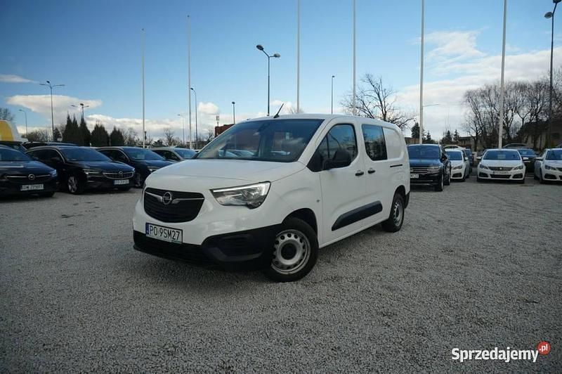 Biały Używany 2020 Opel Combo Minivan | 62 000 zł (Uczciwa cena) - Obraz 1/4