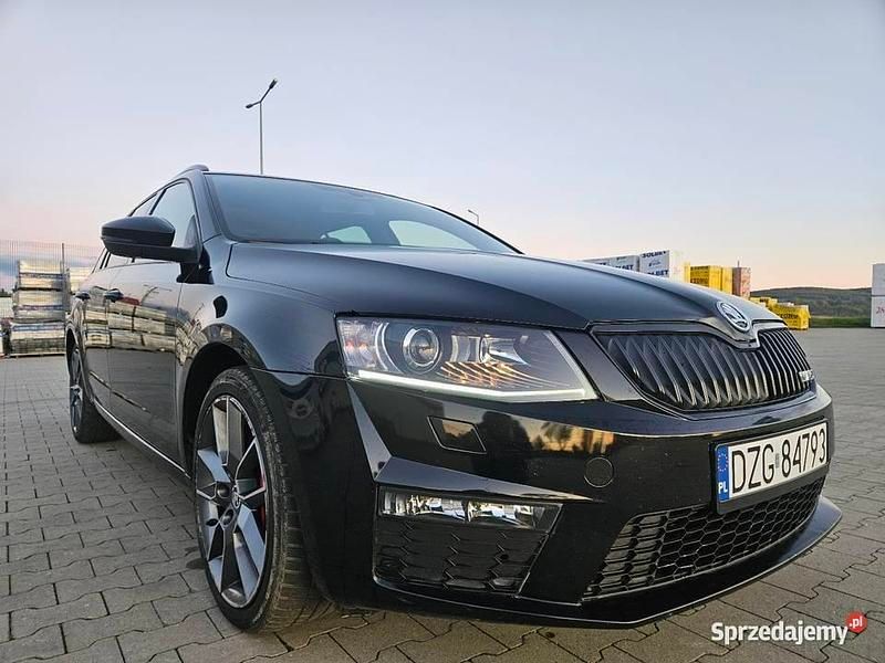 Czarny Używany 2014 Skoda Octavia vRS Kombi | 43 500 zł (Dość drogi) - Obraz 1/4