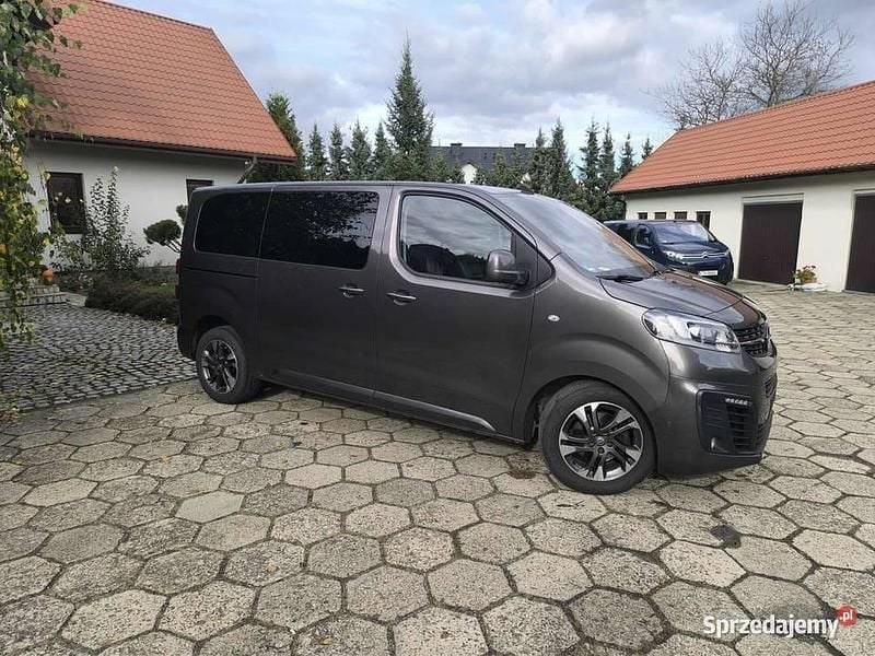Używany 2020 Opel Zafira Life Business Van | 92 000 zł - Obraz 1/4