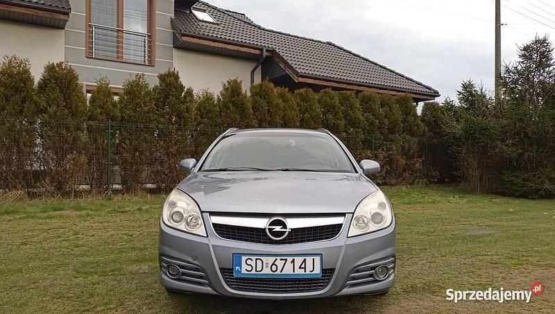 Używany Opel Vectra 120 KM (88 kW) 2007 Srebrny Kombi
