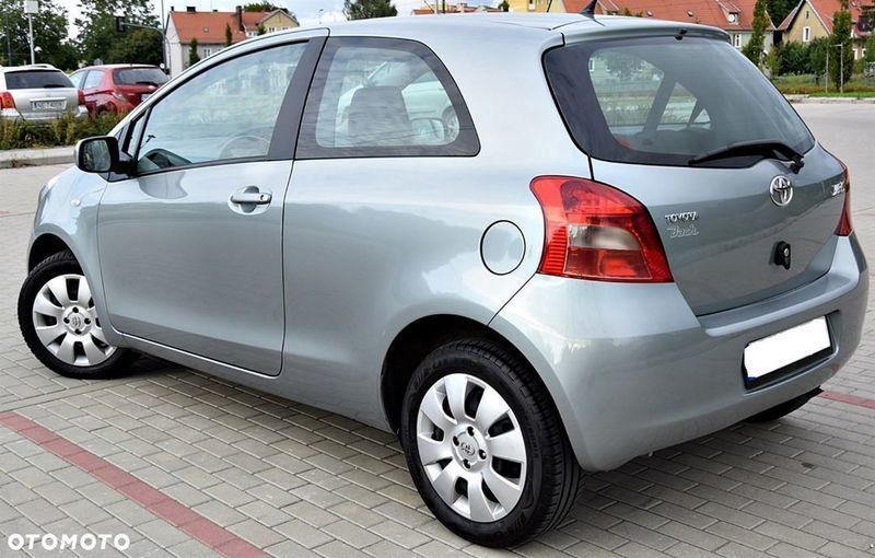 Sprzedany Toyota Yaris II Śliczny, mała., używany 2006, km