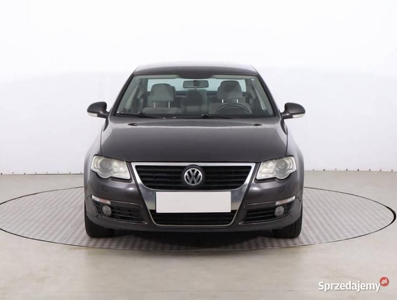 Używany VW Passat 2008 Czarny Sedan/Limuzyna