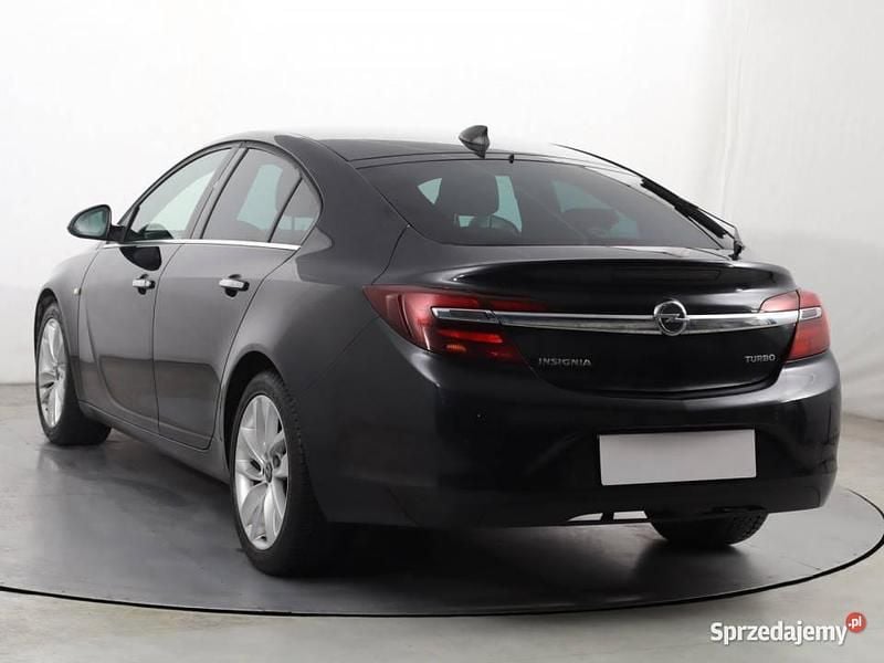 Używany Opel Insignia 170 KM (125 kW) 2015 Czarny Hatchback