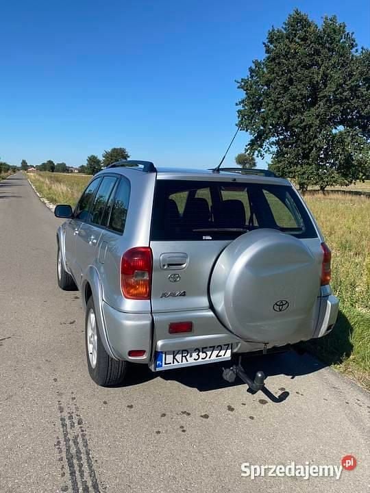 Srebrny Używany 2003 Toyota RAV4 Sedan/Limuzyna | 11 200 zł - Obraz 1/4