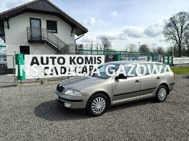 Złoty Używany 2012 Skoda Octavia Kombi | 21 900 zł (Uczciwa cena) - Obraz 1/4