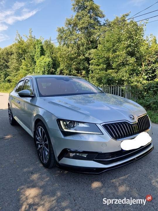 Srebrny Używany 2016 Skoda Superb LAURIN & KLEMENT Sedan/Limuzyna | 80 900 zł (Drogi) - Obraz 1/4