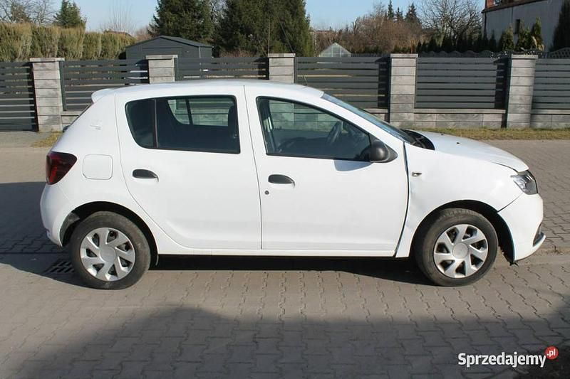 Używany Dacia Sandero 74 KM (54 kW) 2019 Biały Hatchback