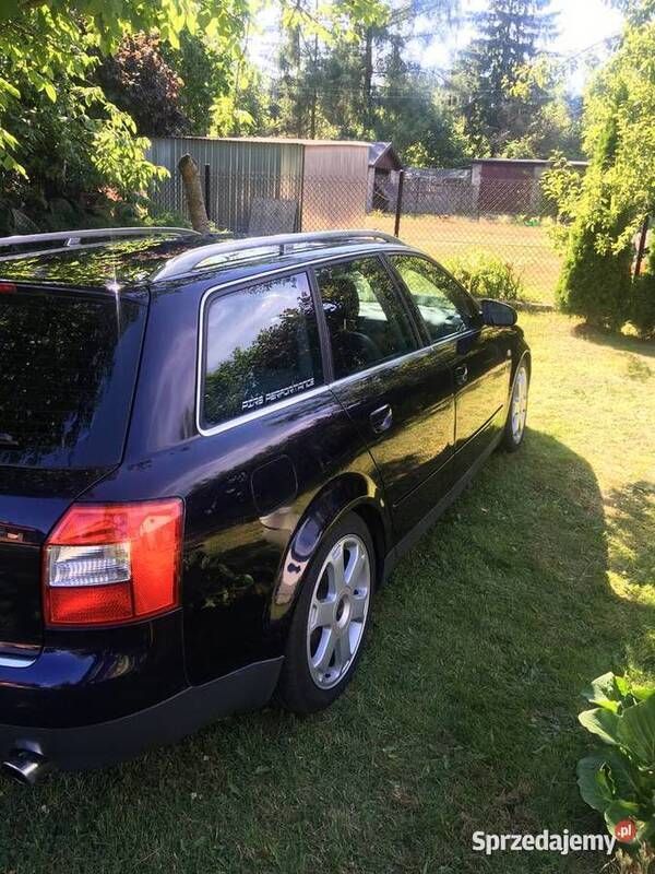 Używany Audi A4 2002 Granatowy Kombi