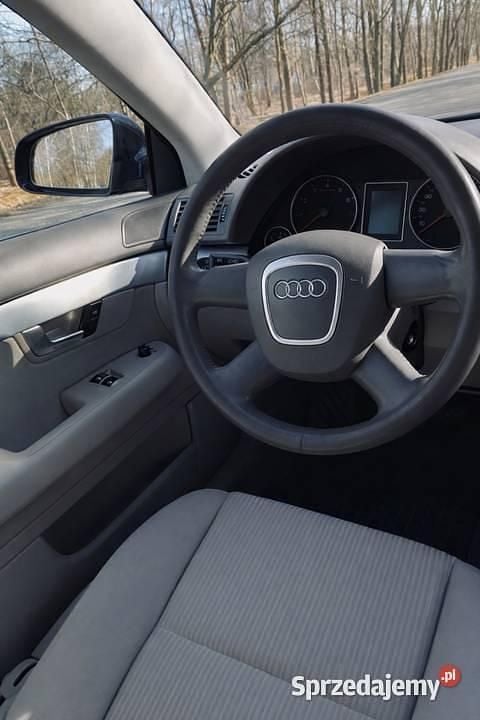 Używany Audi A4 2005 Niebieski Sedan/Limuzyna