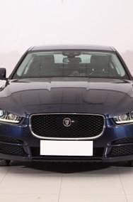 Używany Jaguar XE 180 KM (132 kW) 2018 Niebieski Sedan/Limuzyna
