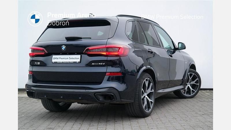 Używany BMW X5 Shadowline 340 KM (250 kW) 2022 Czarny carbon m metalizowany SUV