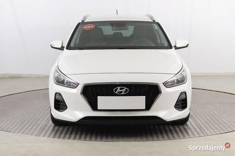 Biały Używany 2017 Hyundai i30 Kombi | 41 999 zł (Uczciwa cena) - Obraz 1/4