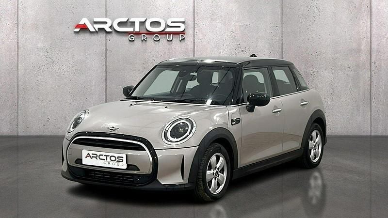 Brązowobeżowy Używany 2023 Mini Cooper Hatchback | 81 900 zł (Dobra cena) - Obraz 1/4