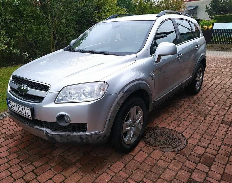 Srebrny Używany 2007 Chevrolet Captiva SUV | 10 000 zł (Super Cena) - Obraz 1/4
