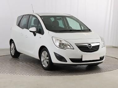 Biały Używany 2010 Opel Meriva Minivan | 15 999 zł (Uczciwa cena) - Obraz 1/4
