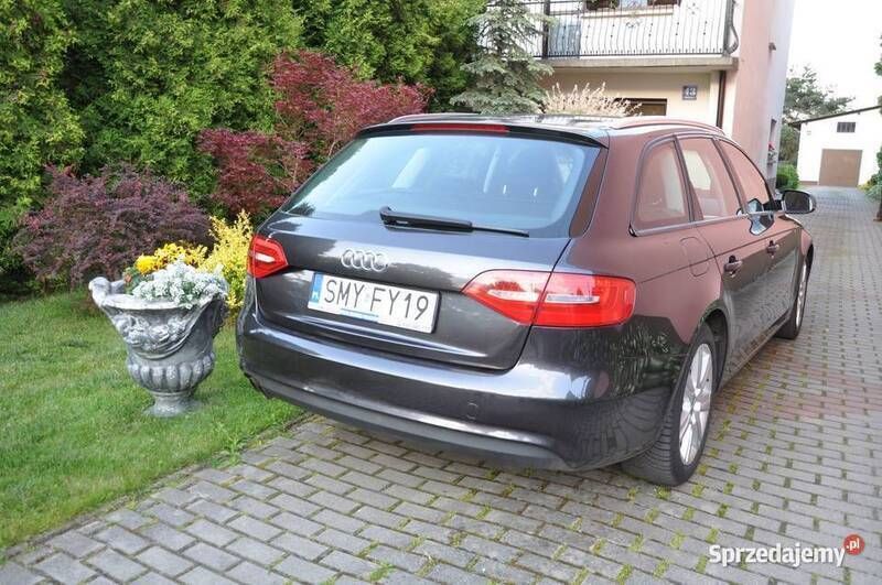 Używany Audi A4 2013 Czarny Sedan/Limuzyna