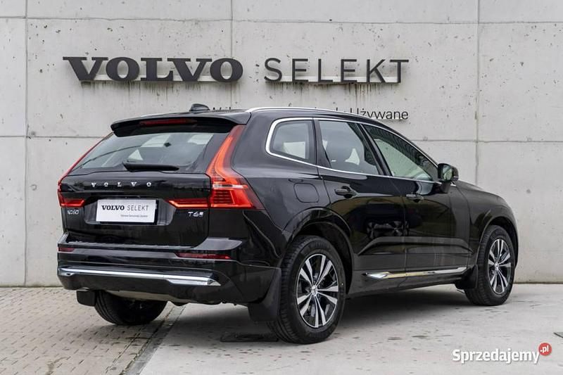 Używany Volvo XC60 349 KM (256 kW) 2024 Czarny SUV