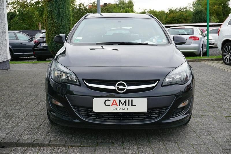 Grafitowy (metalik) Używany 2015 Opel Astra Kombi | 30 800 zł - Obraz 1/2