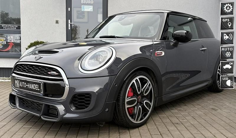 Używany Mini John Cooper Works 231 KM (169 kW) 2019 Szary Hatchback