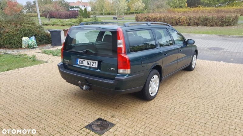 🚗 Kup Volvo V70 2.4 Benzyna 140 KM (2001) w Opolskie