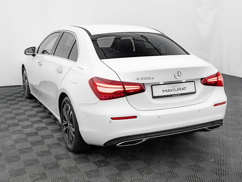 Używany Mercedes A200 150 KM (110 kW) 2023 Biały (metalik) Sedan/Limuzyna