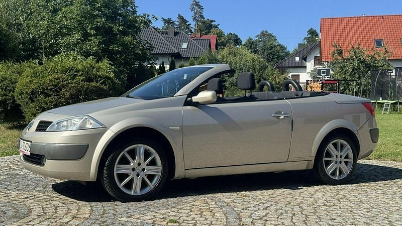 Żółtozłoty Używany 2005 Renault Mégane Cabriolet Kabriolet | 9900 zł - Obraz 1/4