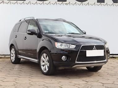 Czarny Używany 2010 Mitsubishi Outlander SUV | 29 999 zł (Uczciwa cena) - Obraz 1/4