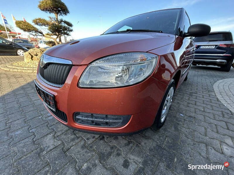Pomarańczowy (metalik) Używany 2009 Skoda Fabia Hatchback | 16 900 zł - Obraz 1/4