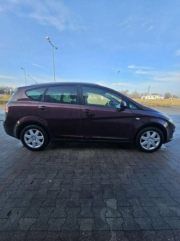 Używany Seat Altea XL 140 KM (102 kW) 2008 Bordowy Minivan