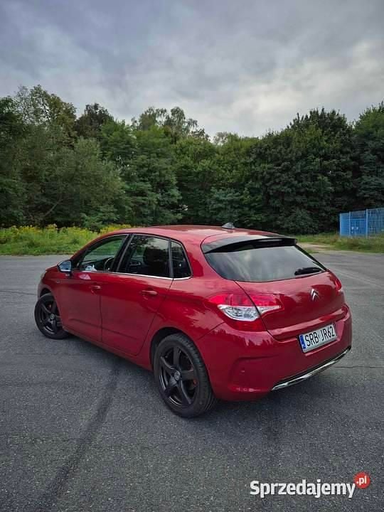 Używany Citroën C4 Exclusive 120 KM (88 kW) 2012 Czerwony Hatchback