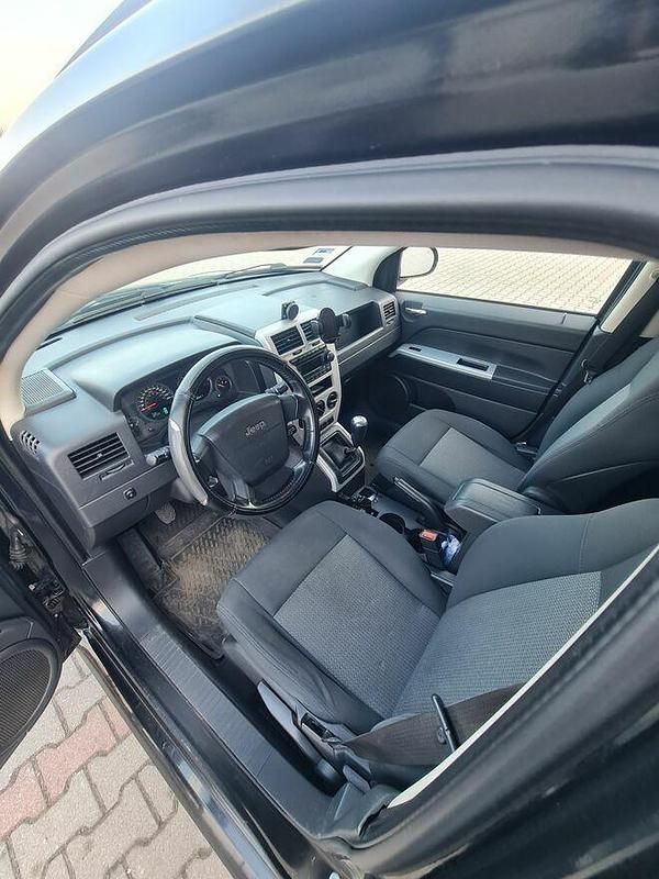 Czarny Używany 2008 Jeep Compass SUV | 14 000 zł - Obraz 1/4