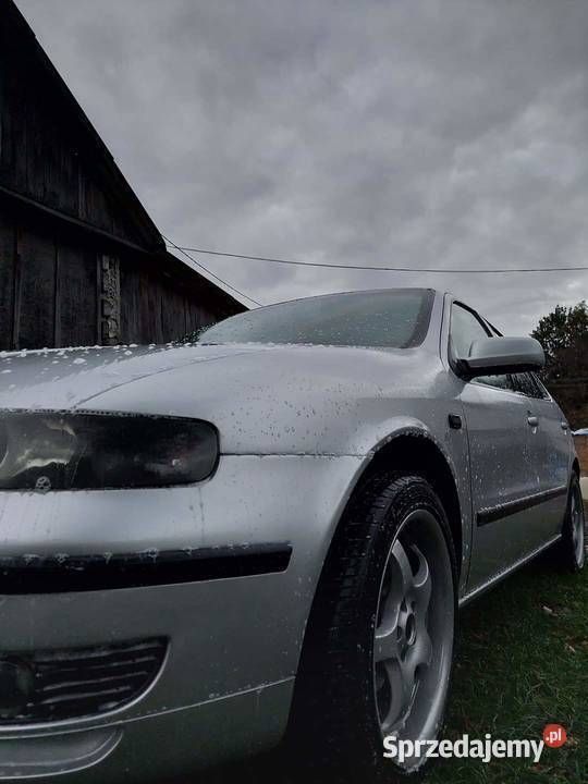 Srebrny Używany 2002 Seat Leon Hatchback | 7300 zł (Dość drogi) - Obraz 1/4