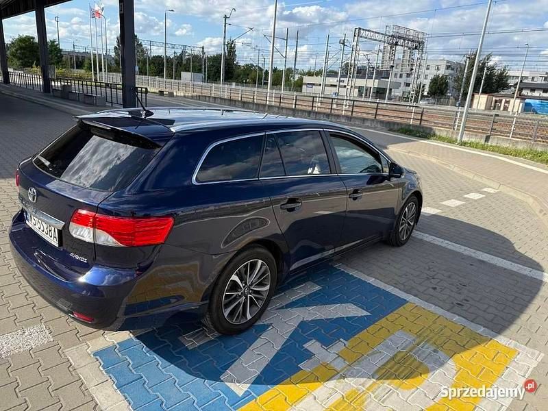 Używany 2012 Toyota Avensis | 31 000 zł (Dość drogi) - Obraz 1/4
