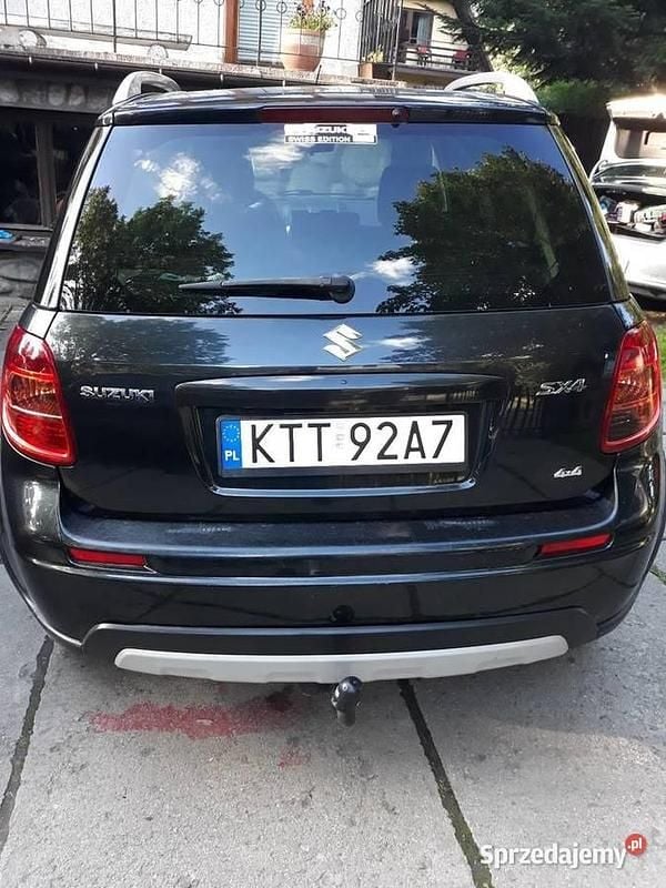 Czarny Używany 2014 Suzuki SX4 SUV | 29 000 zł (Uczciwa cena) - Obraz 1/4