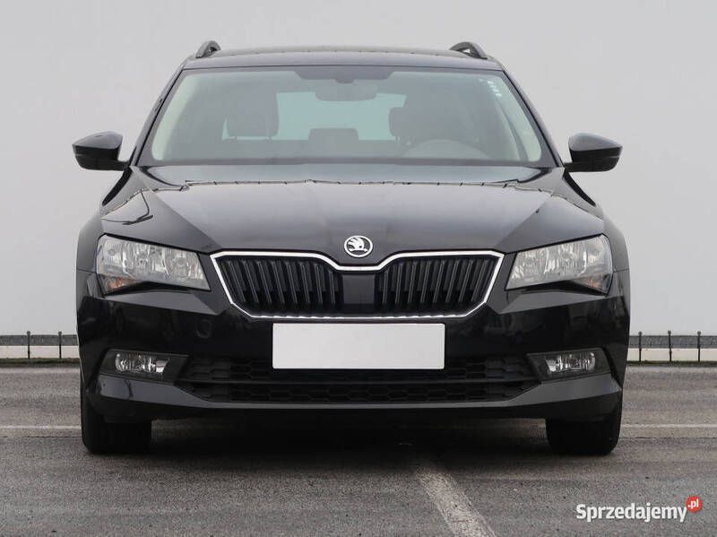 Czarny Używany 2017 Skoda Superb Kombi | 61 499 zł (Uczciwa cena) - Obraz 1/4