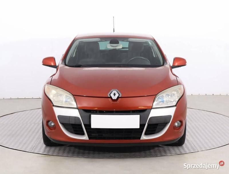 Pomarańczowy Używany 2009 Renault Mégane III Hatchback | 16 999 zł (Uczciwa cena) - Obraz 1/4