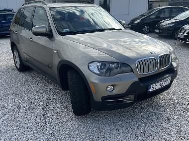 Beżowy Używany 2010 BMW X5 SUV | 43 900 zł - Obraz 1/4